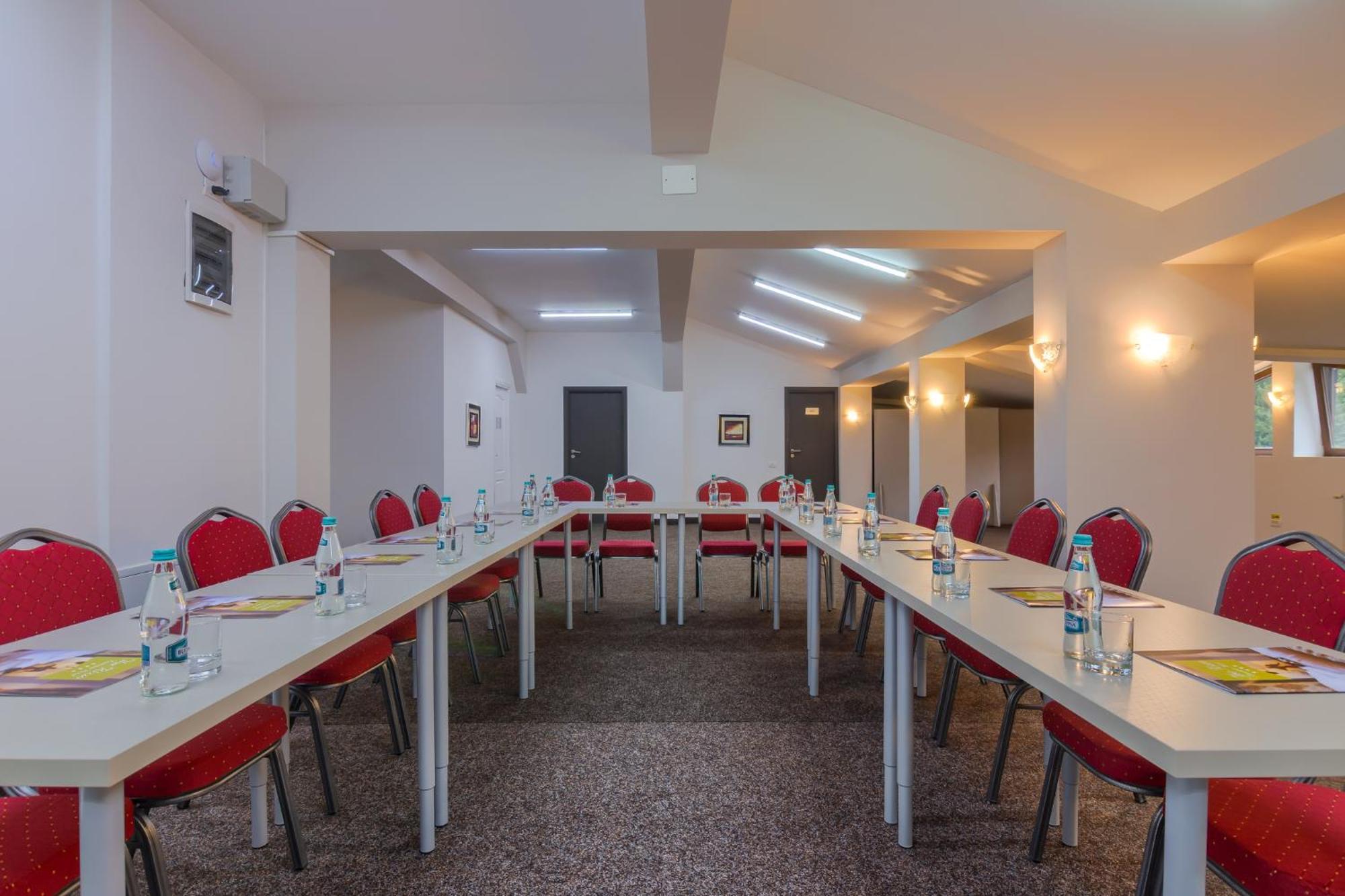 Rizzo Boutique Hotel Пояна-Брашов Экстерьер фото
