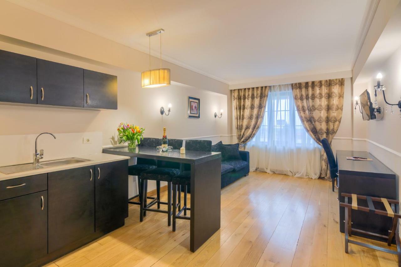 Rizzo Boutique Hotel Пояна-Брашов Экстерьер фото